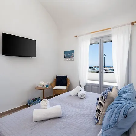 Villa Blue Canvas Perissa (Santorini)