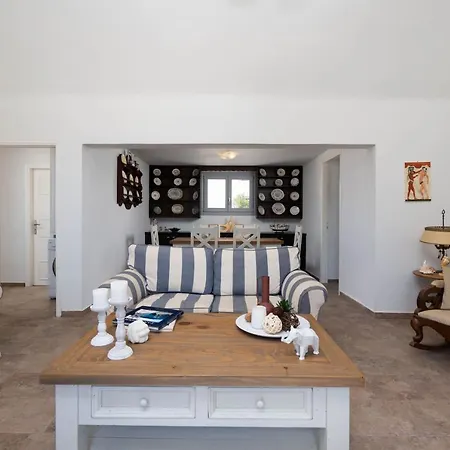 Villa Blue Canvas