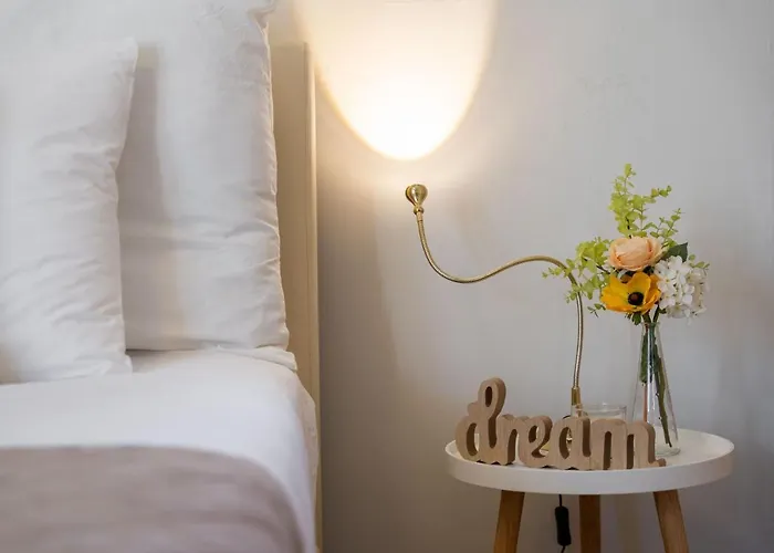 Blue Canvas * Περίσσα