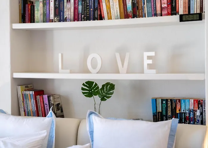 Blue Canvas * Περίσσα