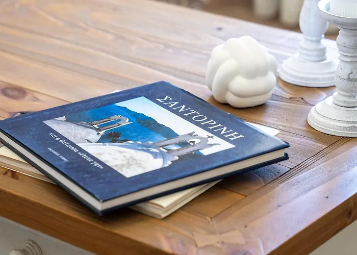 Villa Blue Canvas Perissa (Santorini)