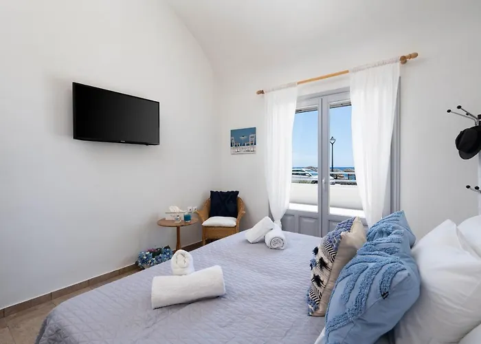 Villa Blue Canvas Perissa (Santorini)