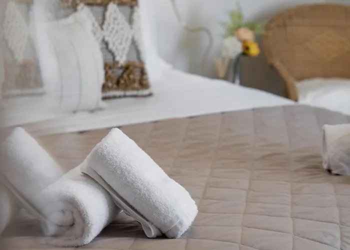 Blue Canvas Περίσσα